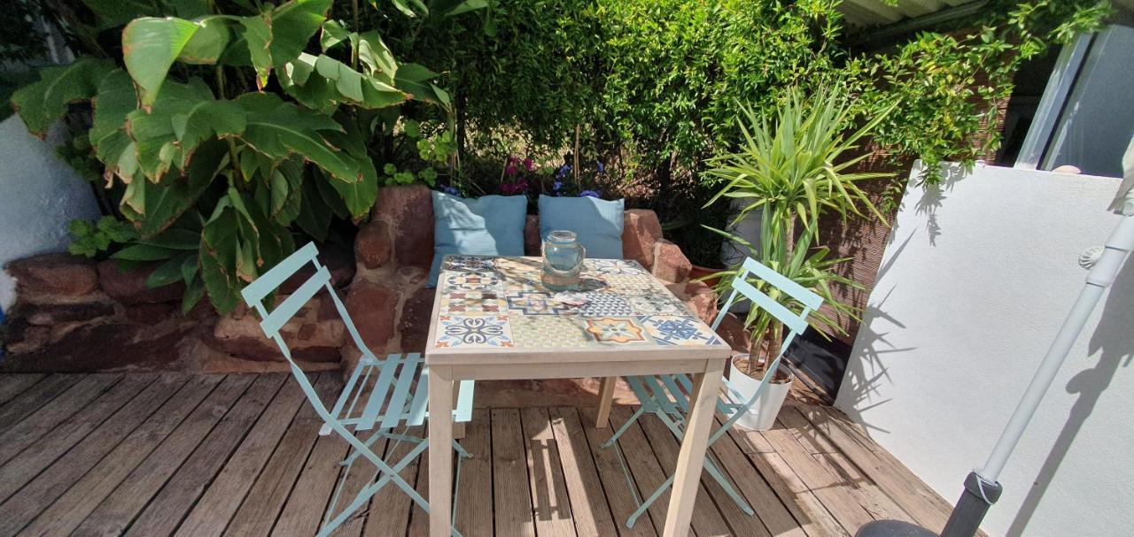 Beautiful House In Stunning Nature, 22 Minutes From Beaches, 5 Minutes To Lake, Air Condition Cool And Heat, And Very Fast Internet In All Rooms, Dishwasher, Washing Machine And Induction Cooking Силвес Екстериор снимка
